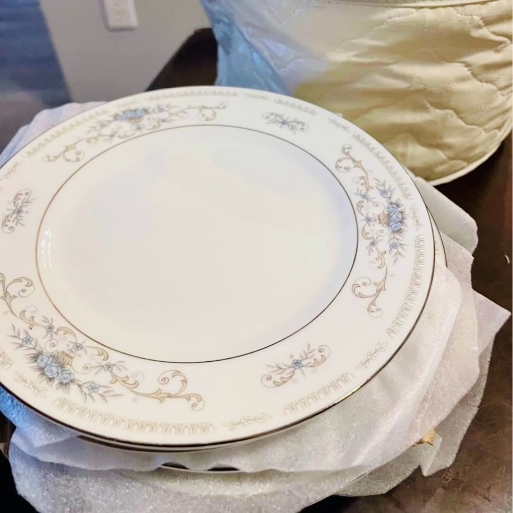Vintage Floral Dinner Plate‎ with Blue and silver Accents